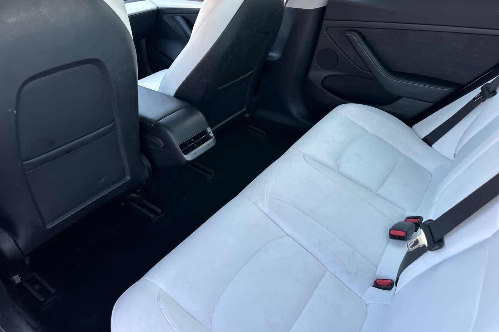 Used 2023 Tesla Model 3 Standard Range RWD image 4