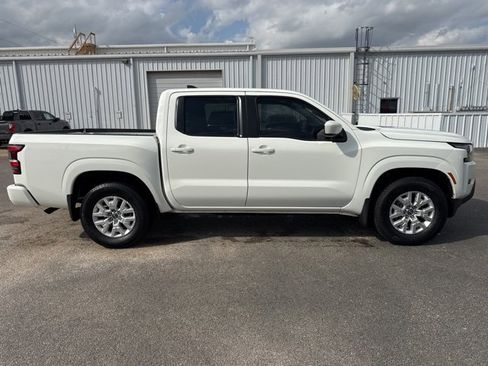 Used 2023 Nissan Frontier SV w/ Technology Package image 2
