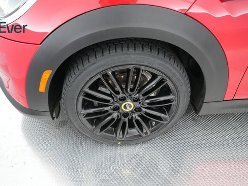 Used 2024 MINI Cooper SE w/ Signature Upholstery Package FWD image 9
