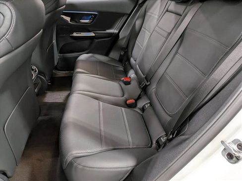 Used 2026 Mercedes-Benz GLC 300 image 18