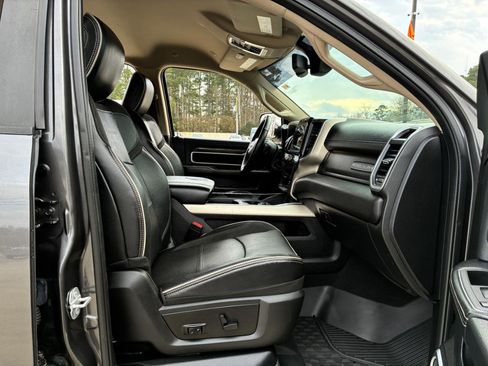 Used 2020 RAM 3500 Laramie image 16