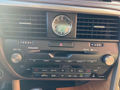 Used 2020 Lexus RX 350L Premium image 16