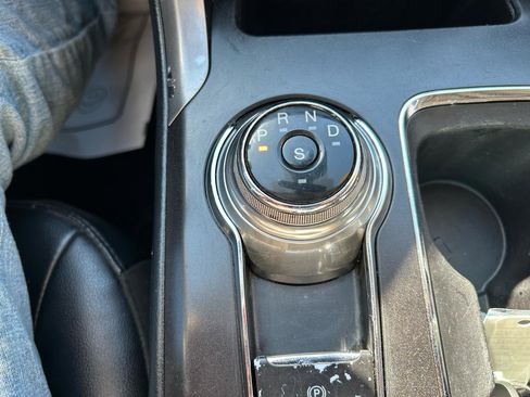 Used 2019 Ford Fusion SEL image 29