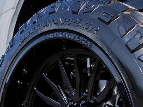 New 2025 Ford F250 Platinum image 27