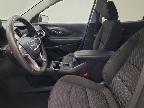 Used 2024 GMC Terrain SLE image 17
