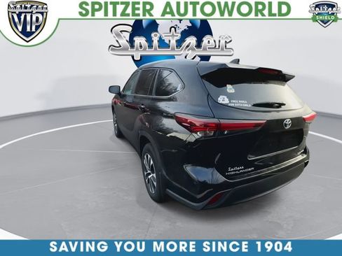 Used 2024 Toyota Highlander XLE image 8