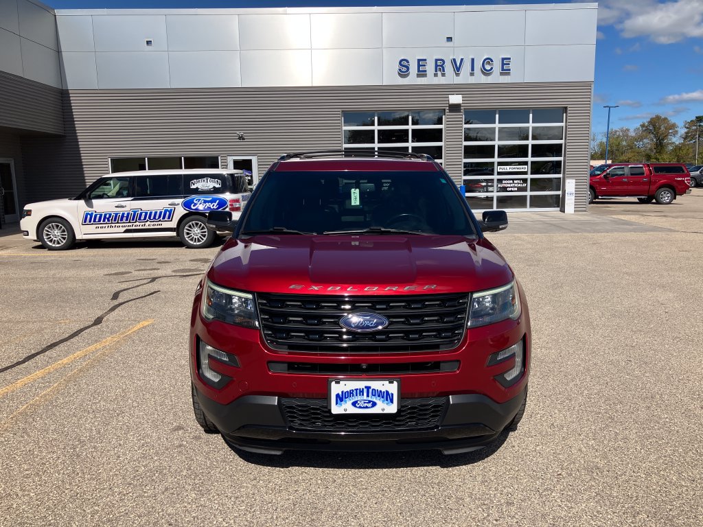 Used 2017 Ford Explorer Sport w/ Equipment Group 401A AWD/4WD image 4
