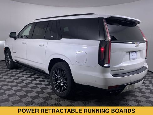 Certified 2023 Cadillac Escalade ESV V AWD/4WD image 21