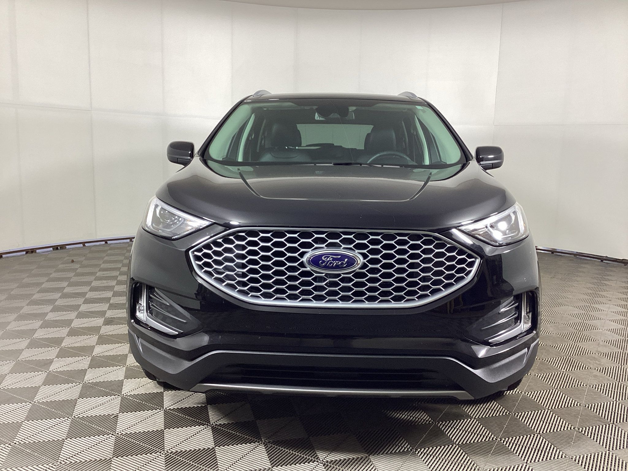 Used 2024 Ford Edge SEL w/ Convenience Package AWD/4WD image 6