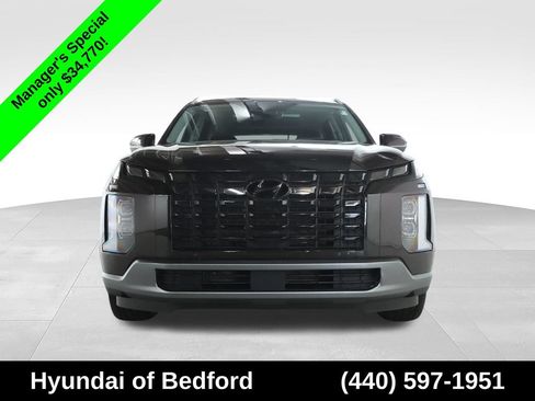 Used 2023 Hyundai Palisade Limited w/ Winter Package AWD/4WD image 5