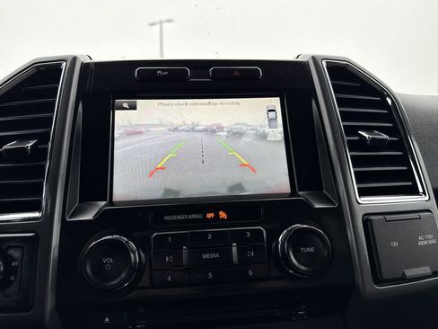 Used 2015 Ford F150 XLT w/ Equipment Group 302A Luxury image 20