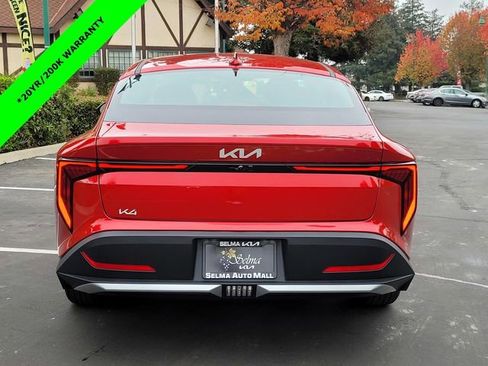New 2025 Kia K4 LXS image 5