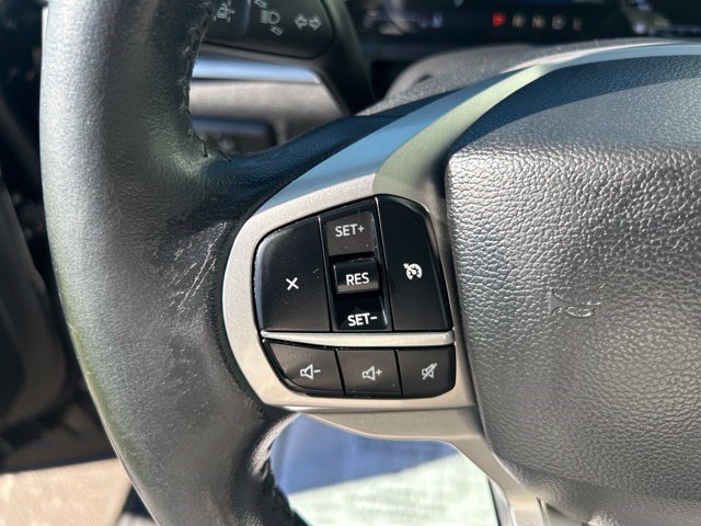 Used 2023 Ford Explorer XLT w/ Equipment Group 202A AWD/4WD image 17