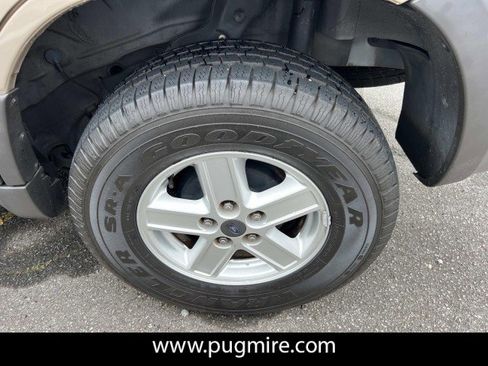 Used 2007 Ford Escape XLS FWD image 7