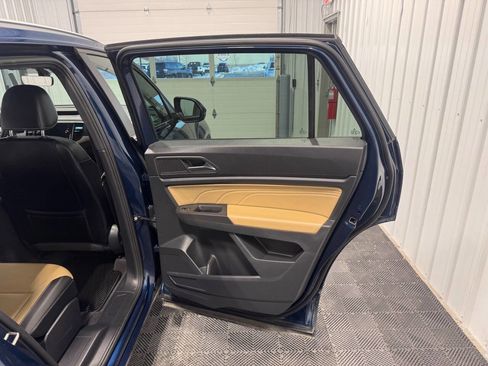 Used 2022 Volkswagen Atlas Cross Sport SE image 12