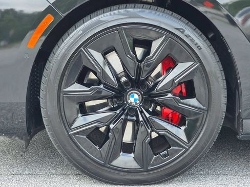 Used 2023 BMW 740i w/ Parking Assistance Package RWD image 13