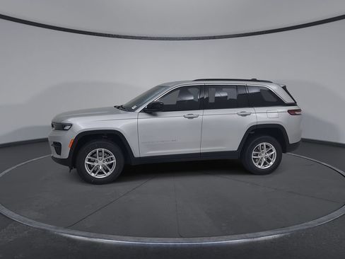 New 2026 Jeep Grand Cherokee Laredo X AWD/4WD image 8