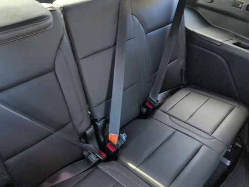 Used 2023 Chevrolet Tahoe High Country AWD/4WD image 39