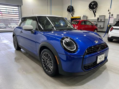 Certified 2025 MINI Cooper S image 7