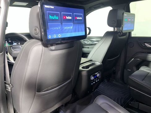 Used 2022 GMC Yukon Denali w/ Denali Ultimate Package image 26