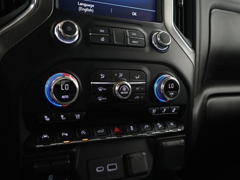 Used 2020 GMC Sierra 1500 Denali w/ Denali Ultimate Package AWD/4WD image 22