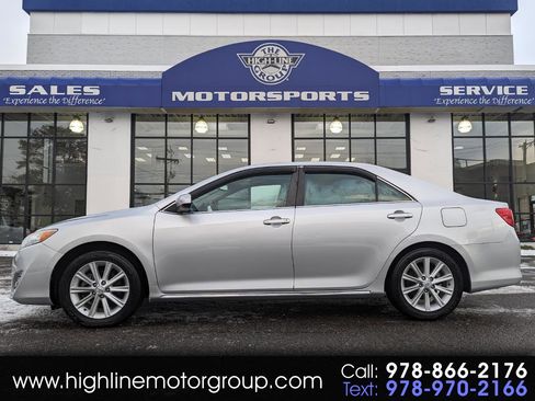 Used 2014 Toyota Camry XLE image 1