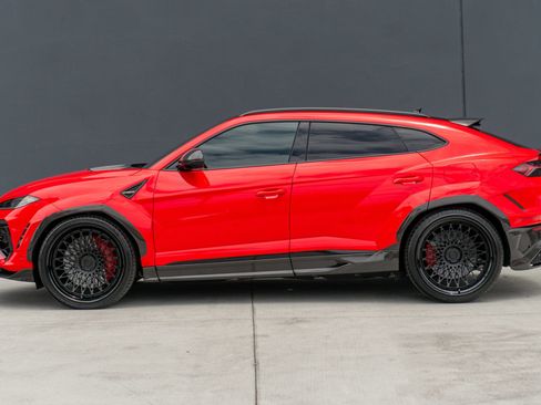 Used 2026 Lamborghini Urus SE AWD/4WD image 2
