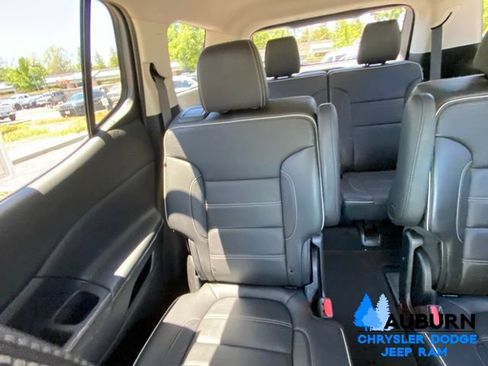 Used 2020 GMC Acadia Denali w/ Denali Ultimate Package AWD/4WD image 22
