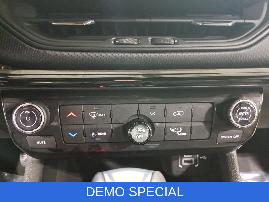 New 2026 Jeep Compass Latitude AWD/4WD image 20