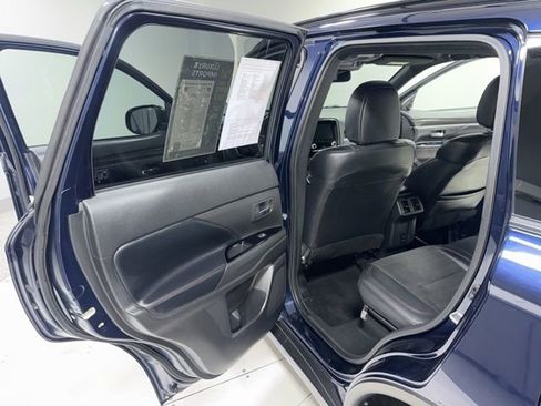 Used 2020 Mitsubishi Outlander SE image 24