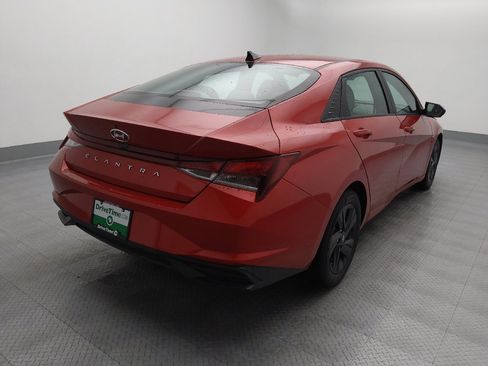 Used 2021 Hyundai Elantra SEL FWD image 9