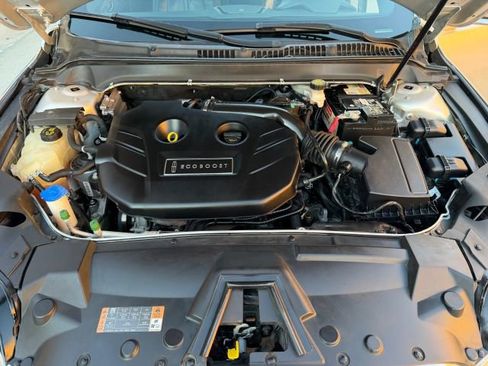 Used 2017 Lincoln MKZ Reserve image 9