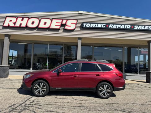 Used 2019 Subaru Outback 2.5i Limited AWD/4WD image 2
