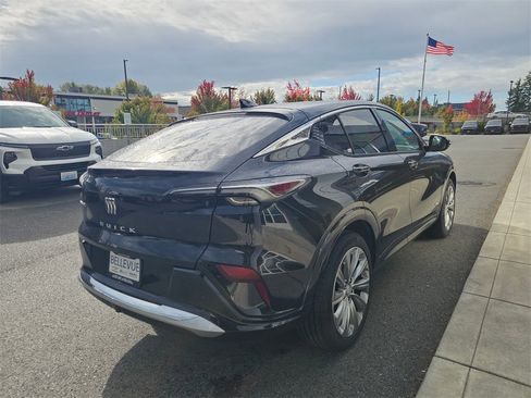 Used 2025 Buick Envista Avenir image 7