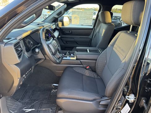 New 2026 Toyota Tundra SR image 2