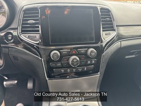 Used 2019 Jeep Grand Cherokee Limited AWD/4WD image 31