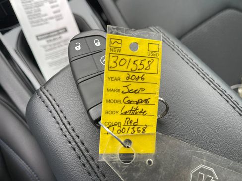 New 2026 Jeep Compass Latitude image 9