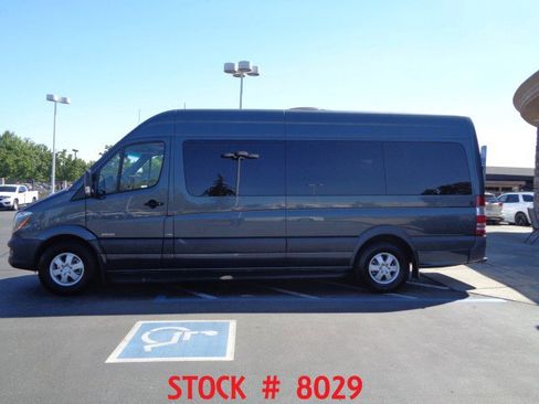 Used 2014 Mercedes-Benz Sprinter 2500 image 2
