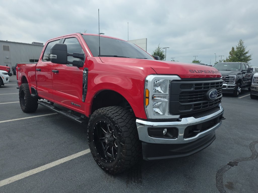 Certified 2025 Ford F250 XL w/ XL Chrome Package AWD/4WD image 4