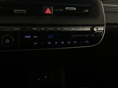 Used 2025 Hyundai Ioniq 5 SE image 21