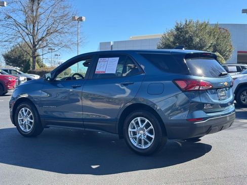 Used 2024 Chevrolet Equinox LS w/ LS Convenience Package image 9