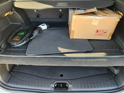 Used 2017 Ford C-MAX Energi Titanium w/ Equipment Group 501A image 31