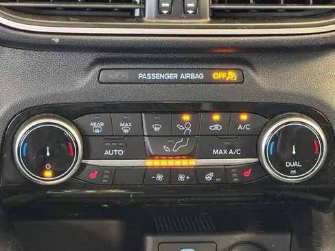 Used 2022 Ford Escape SEL w/ SEL Stealth AWD Package image 17