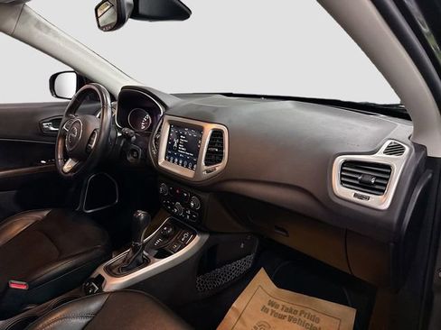 Used 2018 Jeep Compass Latitude w/ Popular Equipment Group image 29