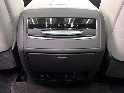 Used 2026 Cadillac Escalade Platinum Sport image 34