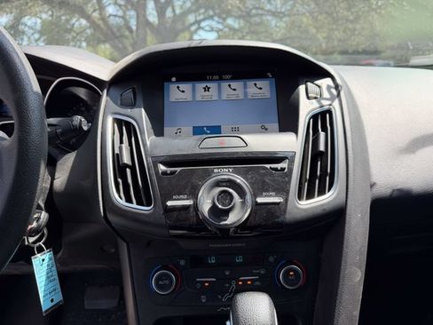 Used 2018 Ford Focus SEL FWD image 13