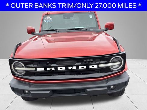 Used 2023 Ford Bronco 4-Door AWD/4WD image 2