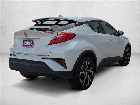 Used 2018 Toyota C-HR XLE image 5