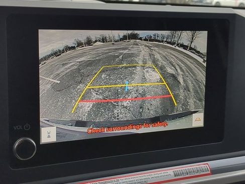 Used 2025 Toyota Tacoma SR5 image 12