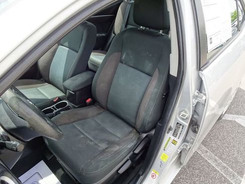 Used 2019 Toyota Corolla LE FWD image 11